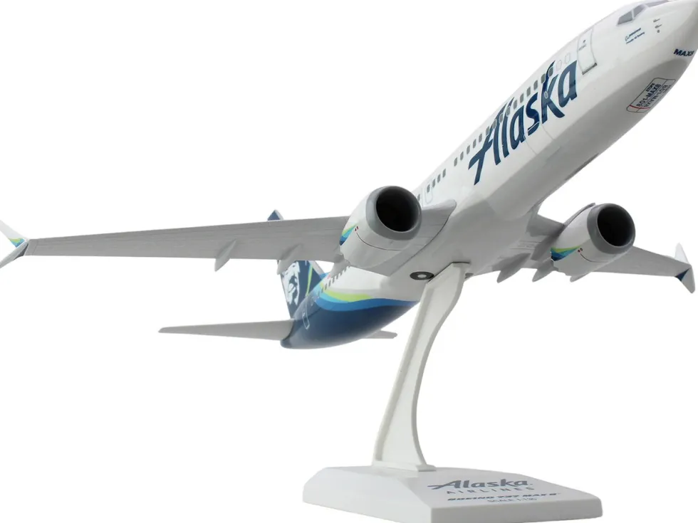 Boeing 737 MAX 8 Commercial Aircraft "Alaska Airlines" (N801AK) White with Blue Tail (Snap-Fit) 1/130 Plastic Model by Skymarks