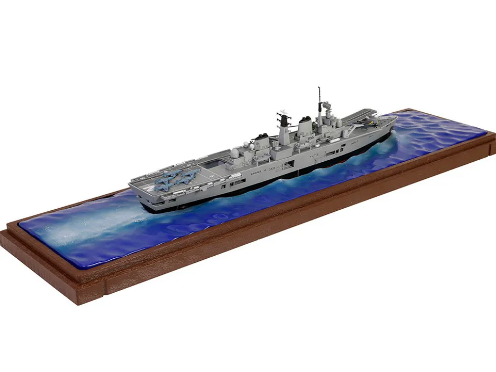 British HMS Invincible (R05) Aircraft Carrier Waterline Edition "Falklands War" (1982) British Royal Navy "Battleship" Series 1/700 Diecast Model by Metal Proud
