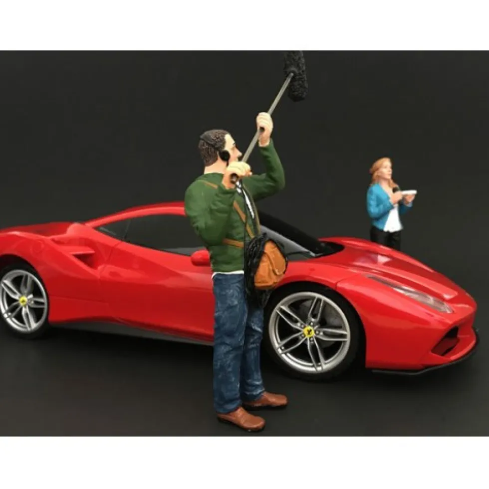 Camera Crew Figure III "Boom Operator" For 1:24 Scale Models American Diorama 77479