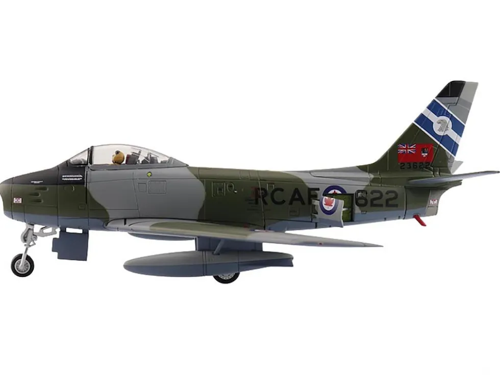 Canadair Sabre Mk.6 Fighter Aircraft "23622, 430 Squadron" (1950s) Royal Canadian Air Force "Air Power Series" 1/72 Diecast Model by Hobby Master