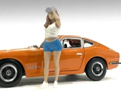 Car Meet 2 Figurine III for 1/18 Scale Models American Diorama 76291