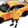Car Meet 1 Figurine II 1/24 Scale Models American Diorama 76378