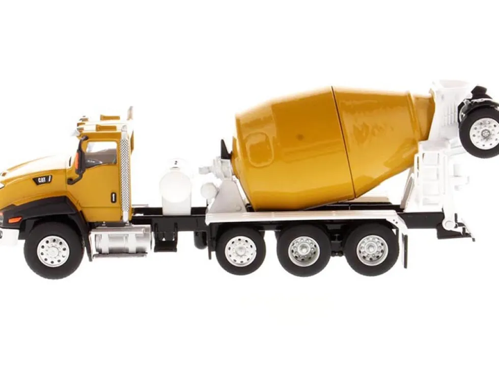 CAT Caterpillar CT660 Day Cab Tractor McNeilus Bridgemaster Concrete Mixer Play & Collect Series 1/64 Diecast Model Diecast Masters 85632