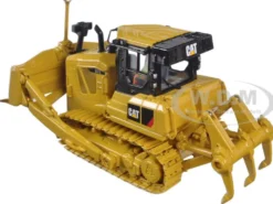 CAT Caterpillar D7E Track Type Tractor With Electric Drive with Operator 1/50 Diecast Model Diecast Masters 85224
