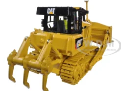 CAT Caterpillar D7E Track Type Tractor With Electric Drive with Operator 1/50 Diecast Model Diecast Masters 85224