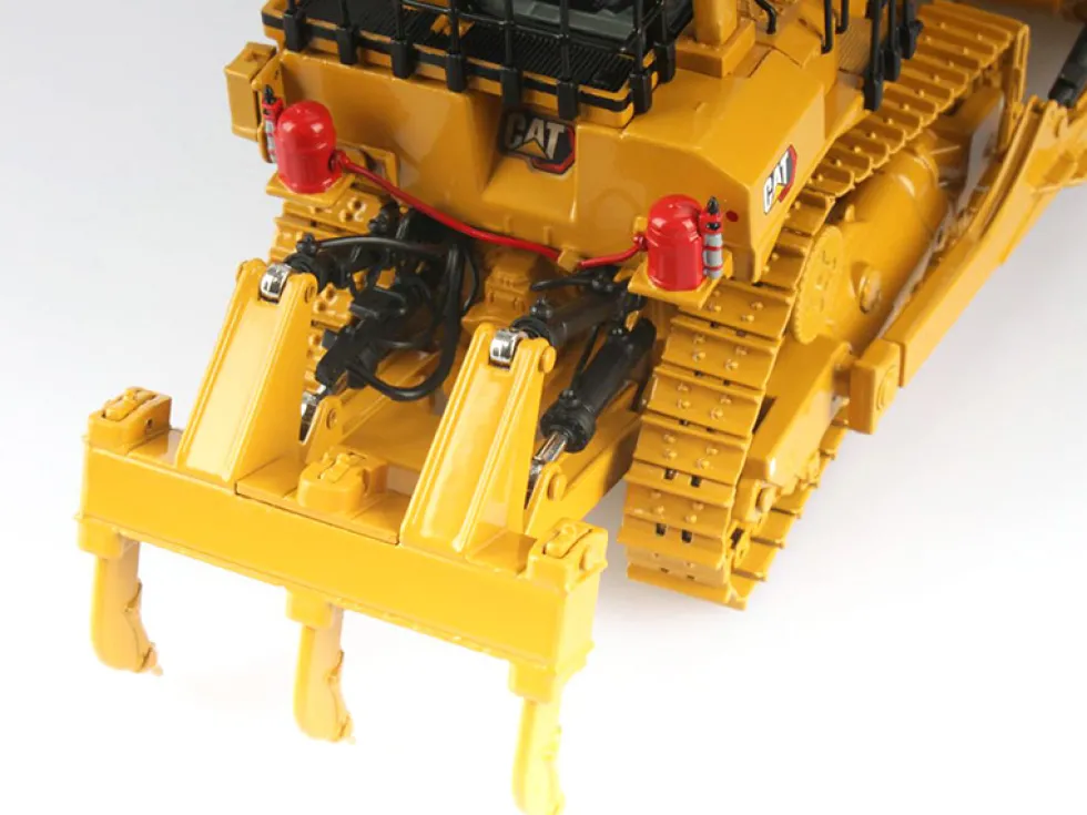 CAT Caterpillar D11 Fusion Track-Type Tractor Dozer Operator High Line Series 1/50 Diecast Model Diecast Masters 85604