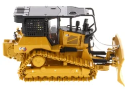 CAT Caterpillar D5 LGP Track Type Tractor Fire Dozer Yellow Operator High Line Series 1/50 Diecast Model Diecast Masters 85952