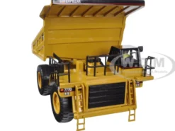 CAT Caterpillar 777D Off Highway Dump Truck Core Classics Series with Operator 1/50 Diecast Model Diecast Masters 85104 C