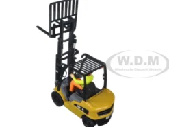 CAT Caterpillar DP25N DP/GP15-35N Range Lift Truck with Operator 1/25 Diecast Model Diecast Masters 85256 C