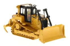 CAT Caterpillar D6R Track Type Tractor Core Classics Series with Operator 1/50 Diecast Model Diecast Masters 85910 C