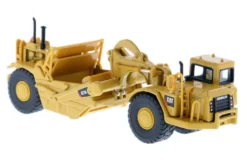 CAT Caterpillar 627G Wheeled Scraper Tractor with Operator High Line Series 1/87 HO Diecast Model Diecast Masters 85134