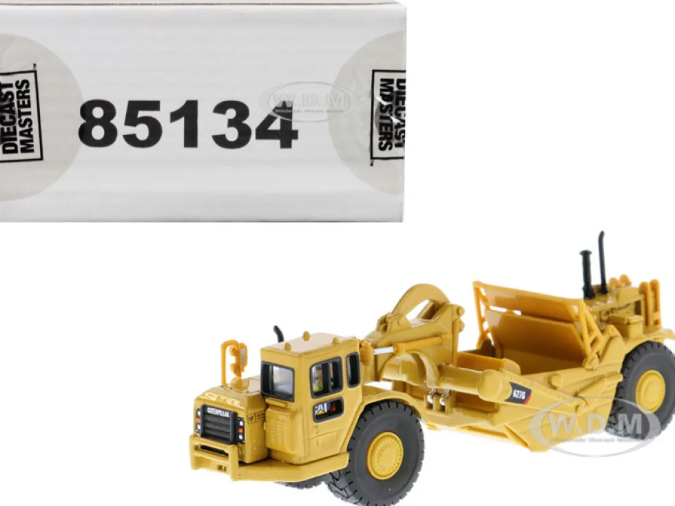 CAT Caterpillar 627G Wheeled Scraper Tractor with Operator High Line Series 1/87 HO Diecast Model Diecast Masters 85134