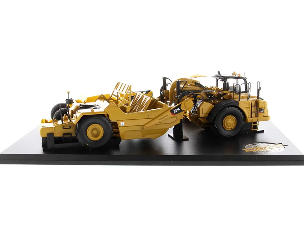 CAT Caterpillar 621K Tractor Scraper CAT Caterpillar D7 Track-Type Tractor No. 70 Scraper Set Evolution Series 1/50 Diecast Models Diecast Masters 85563
