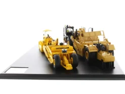CAT Caterpillar 621K Tractor Scraper CAT Caterpillar D7 Track-Type Tractor No. 70 Scraper Set Evolution Series 1/50 Diecast Models Diecast Masters 85563