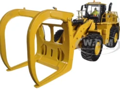 CAT Caterpillar 988K Wheel Loader with Grapple with Operator 1/50 Diecast Model Diecast Masters 85917