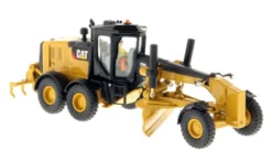CAT Caterpillar 12M3 Motor Grader Operator High Line Series 1/87 HO Diecast Model Diecast Masters 85520
