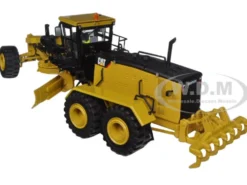 CAT Caterpillar 24M Motor Grader with Operator Core Classics Series 1/50 Diecast Model Diecast Masters 85264 C