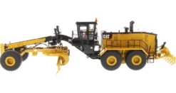 CAT Caterpillar 24 Motor Grader Operator High Line Series 1/50 Diecast Model Diecast Masters 85552