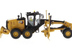 CAT Caterpillar 150 Motor Grader Operator High Line Series 1/50 Diecast Model Diecast Masters 85667