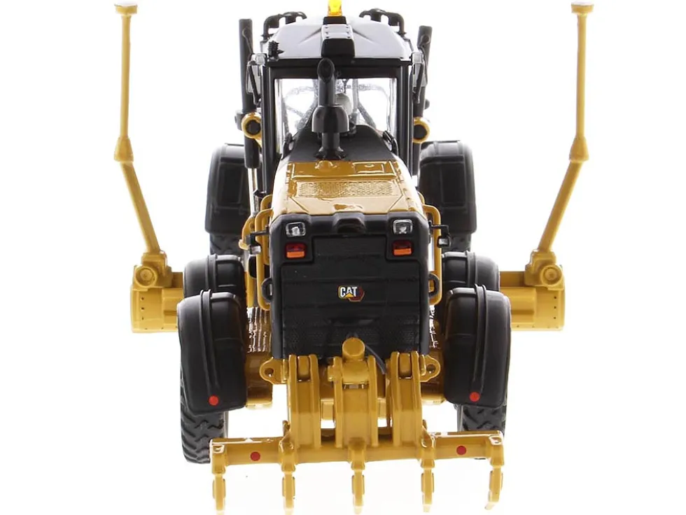 CAT Caterpillar 150 Motor Grader Operator High Line Series 1/50 Diecast Model Diecast Masters 85667