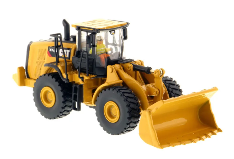 CAT Caterpillar 972M Wheel Loader Operator High Line Series 1/87 HO Scale Diecast Model Diecast Masters 85949