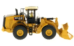 CAT Caterpillar 966M Wheel Loader Operator High Line Series 1/87 HO Diecast Model Diecast Masters 85948