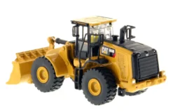 CAT Caterpillar 966M Wheel Loader Operator High Line Series 1/87 HO Diecast Model Diecast Masters 85948