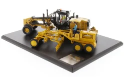 Cat Caterpillar No 12 Motor Grader Circa 1939-1959 Cat Caterpillar 12M3 Motor Grader Current Operators Evolution Series Set 2 pieces 1/50 Diecast Models Diecast Masters 85560