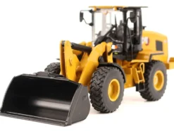 CAT Caterpillar 930 Wheel Loader with Operator Yellow 