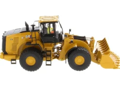CAT Caterpillar 980 Wheel Loader Yellow with Operator High Line Series 1/50 Diecast Model Diecast Masters 85684