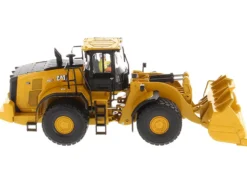 CAT Caterpillar 982 XE Wheel Loader Yellow with Operator High Line Series 1/50 Diecast Model Diecast Masters 85685