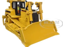 Caterpillar D8R Series II Track Type with Operator 1/50 Diecast Model Diecast Masters 85099 C