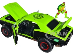 1967 Chevrolet Camaro Offroad Bright Green Matt Black Dirty Version Raphael Diecast Figure Teenage Mutant Ninja Turtles Hollywood Rides Series 1/24 Diecast Model Car Jada 33386