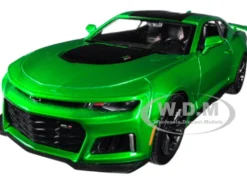 2017 Chevrolet Camaro ZL1 Metallic Green 1/24 Diecast Car Model Motormax 79351