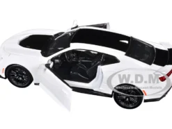 2017 Chevrolet Camaro ZL1 White 1/24 Diecast Model Car by Motormax