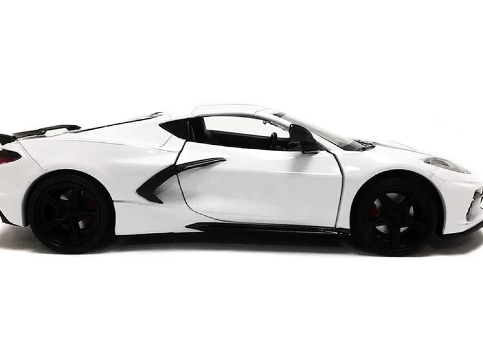 2020 Chevrolet Corvette C8 Stingray White Gray Stripes 1/24 Diecast Model Car Motormax 79360