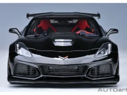 2019 Chevrolet Corvette C7 ZR1 Black with Carbon Top 1/18 Model Car Autoart 71276