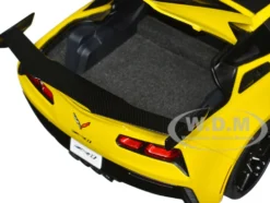 2019 Chevrolet Corvette C7 ZR1 Corvette Racing Yellow Tintcoat with Carbon Top 1/18 Model Car Autoart 71278