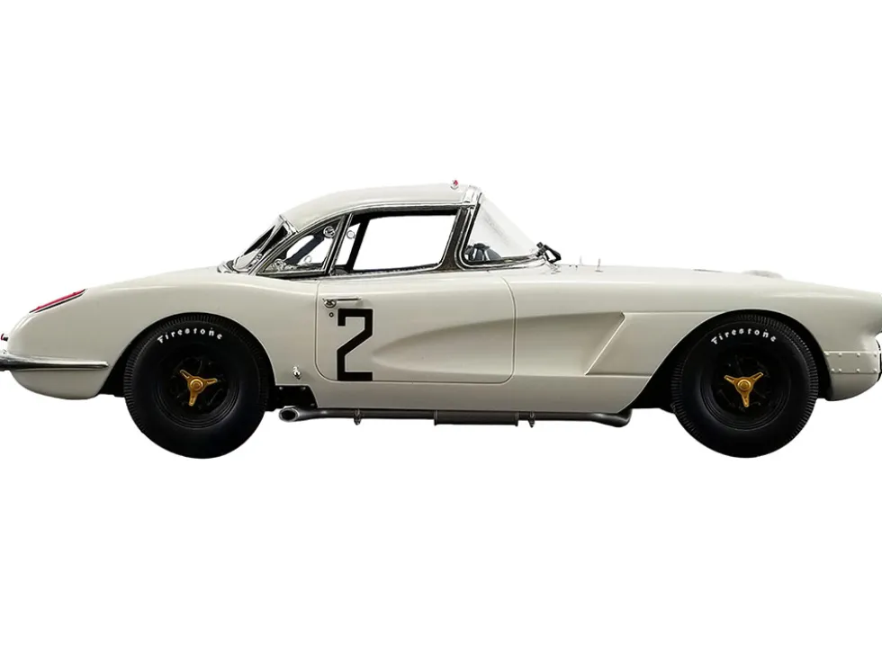 Chevrolet Corvette #2 Dick Thompson Fred Windridge B.S. Cunningham 24 Hours Le Mans 1960 1/18 Model Car Real Art Replicas RAR18012