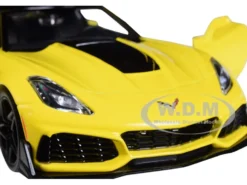 2019 Chevrolet Corvette ZR1 Yellow Black Accents 1/24 Diecast Model Car Motormax 79356