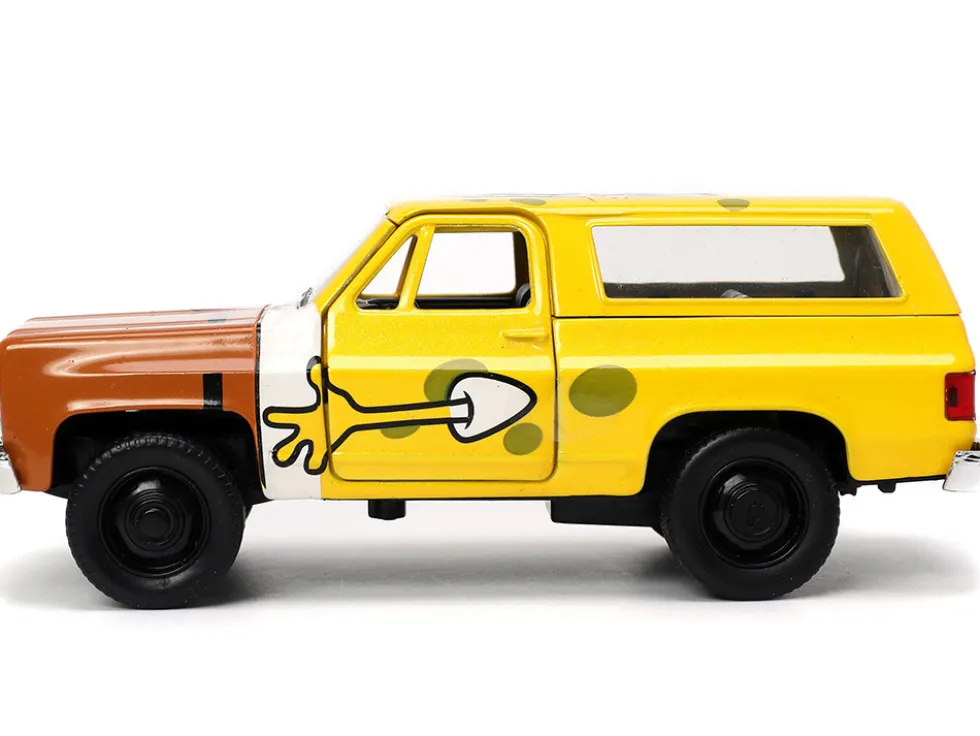 1980 Chevrolet K5 Blazer SpongeBob SquarePants Diecast Figurine Hollywood Rides Series 1/32 Diecast Model Car Jada 31798