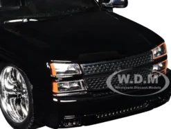 2006 Chevrolet Silverado Custom Pickup Truck Black 