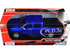 2017 Chevrolet Silverado 1500 LT Z71 Crew Cab Blue 1/27 Diecast Model Car Motormax 79348