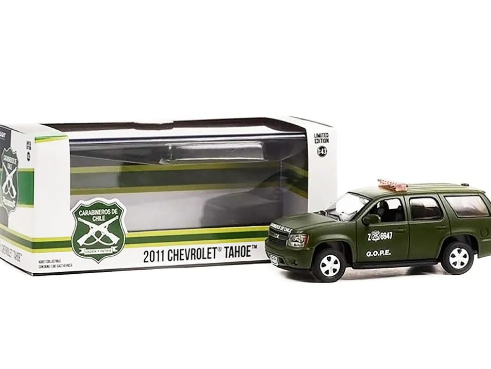 2011 Chevrolet Tahoe Police Car Matt Green Carabineros de Chile G.O.P.E. Grupo de Operaciones Policiales Especiales 1/43 Diecast Model Car Greenlight 86620