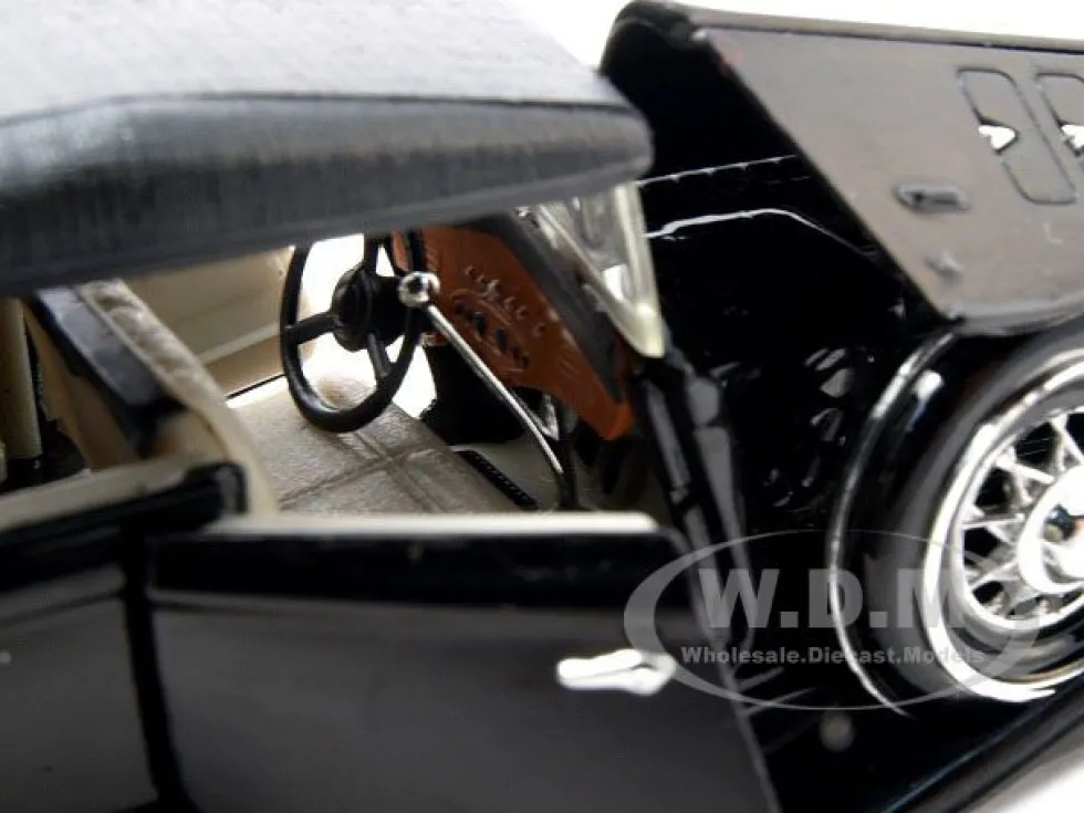 1932 Chrysler Lebaron Black 1/32 Diecast Car Model Signature Models 32316
