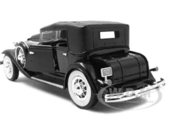 1932 Chrysler Lebaron Black 1/32 Diecast Car Model Signature Models 32316