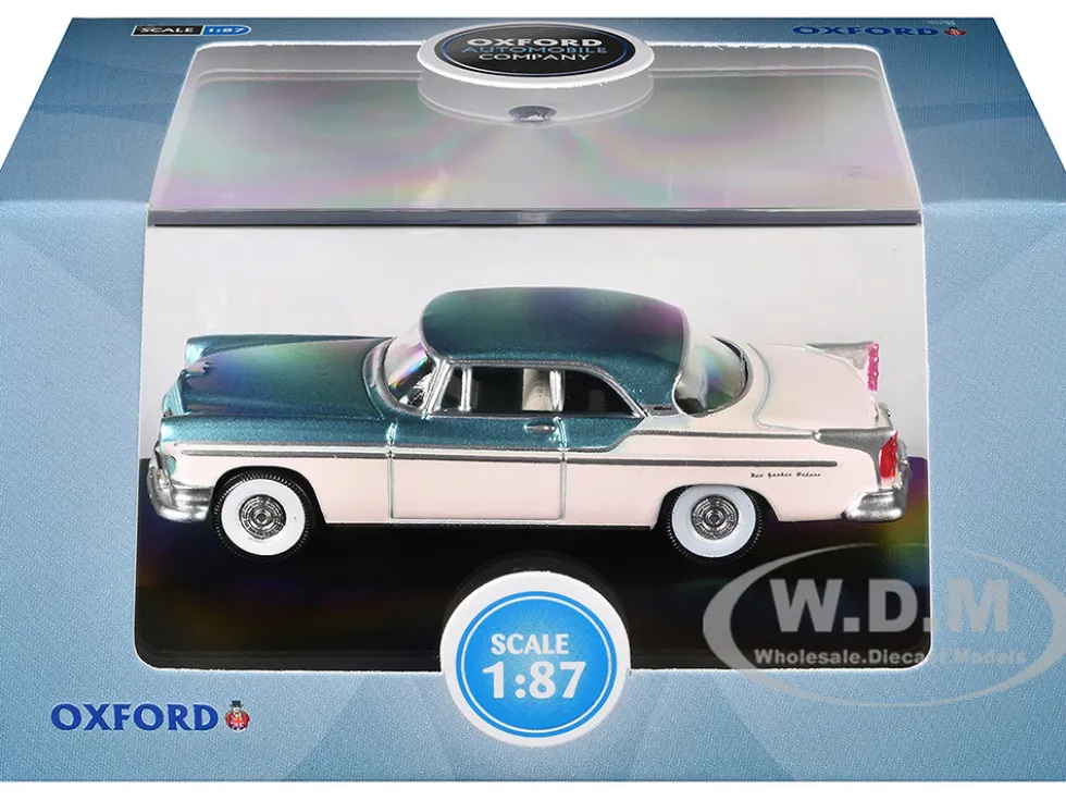 1955 Chrysler New Yorker Deluxe St. Regis Jade Green Metallic and Cream 1/87 (HO) Scale Diecast Model Car by Oxford Diecast