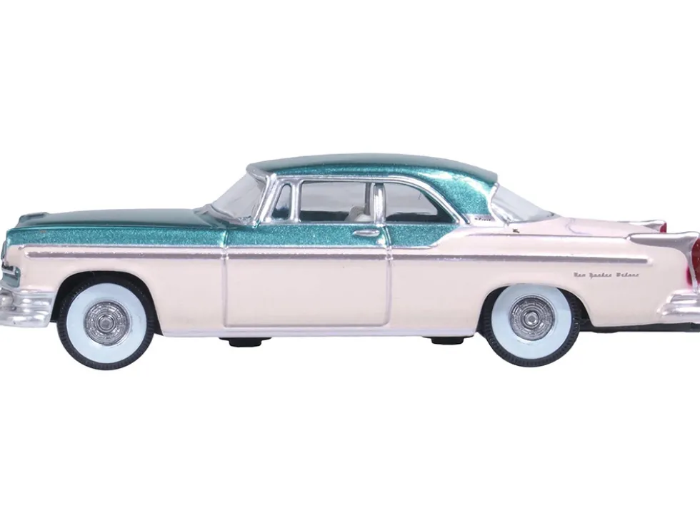 1955 Chrysler New Yorker Deluxe St. Regis Jade Green Metallic and Cream 1/87 (HO) Scale Diecast Model Car by Oxford Diecast