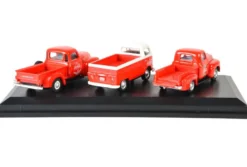 Classic Pickups Gift Set 3 Pickup Trucks Coca Cola 1/72 Diecast Model Cars Motor City Classics 472100