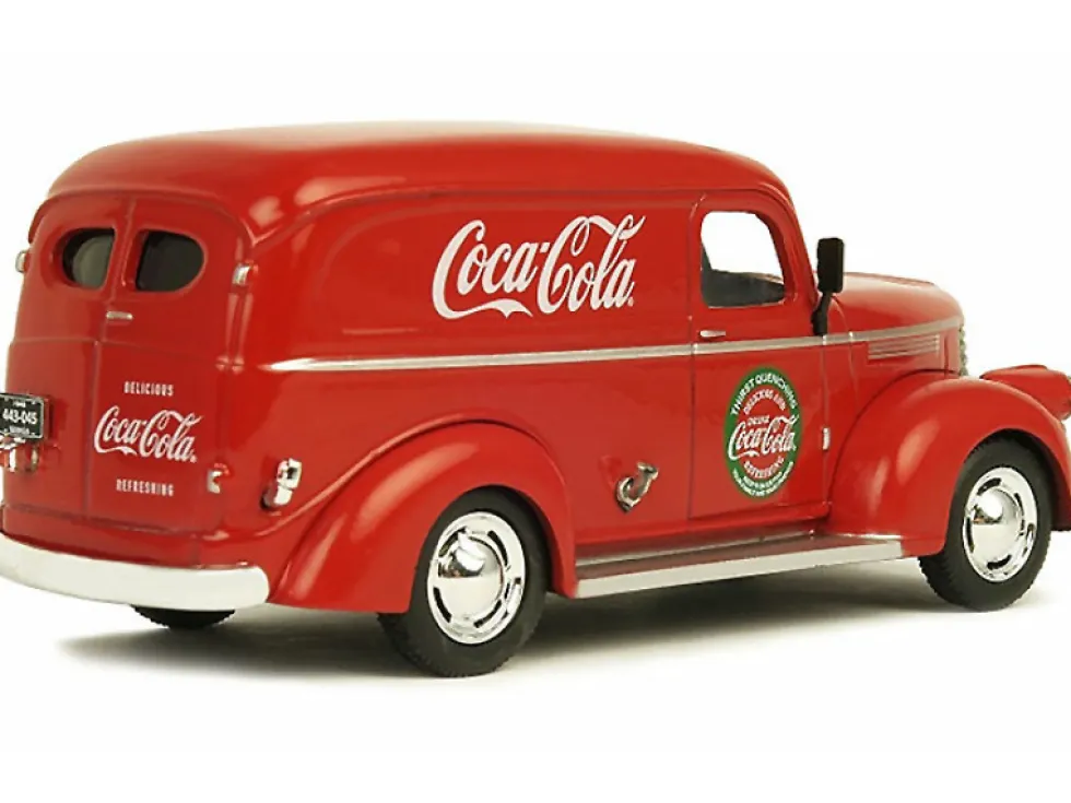 1945 Coca Cola Panel Delivery Van 1/43 Diecast Model Car Motor City Classics 443045